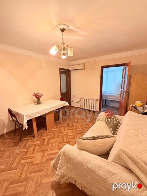 İcarəyə verilir 2 otaqlı köhnə tikili 40 m²
