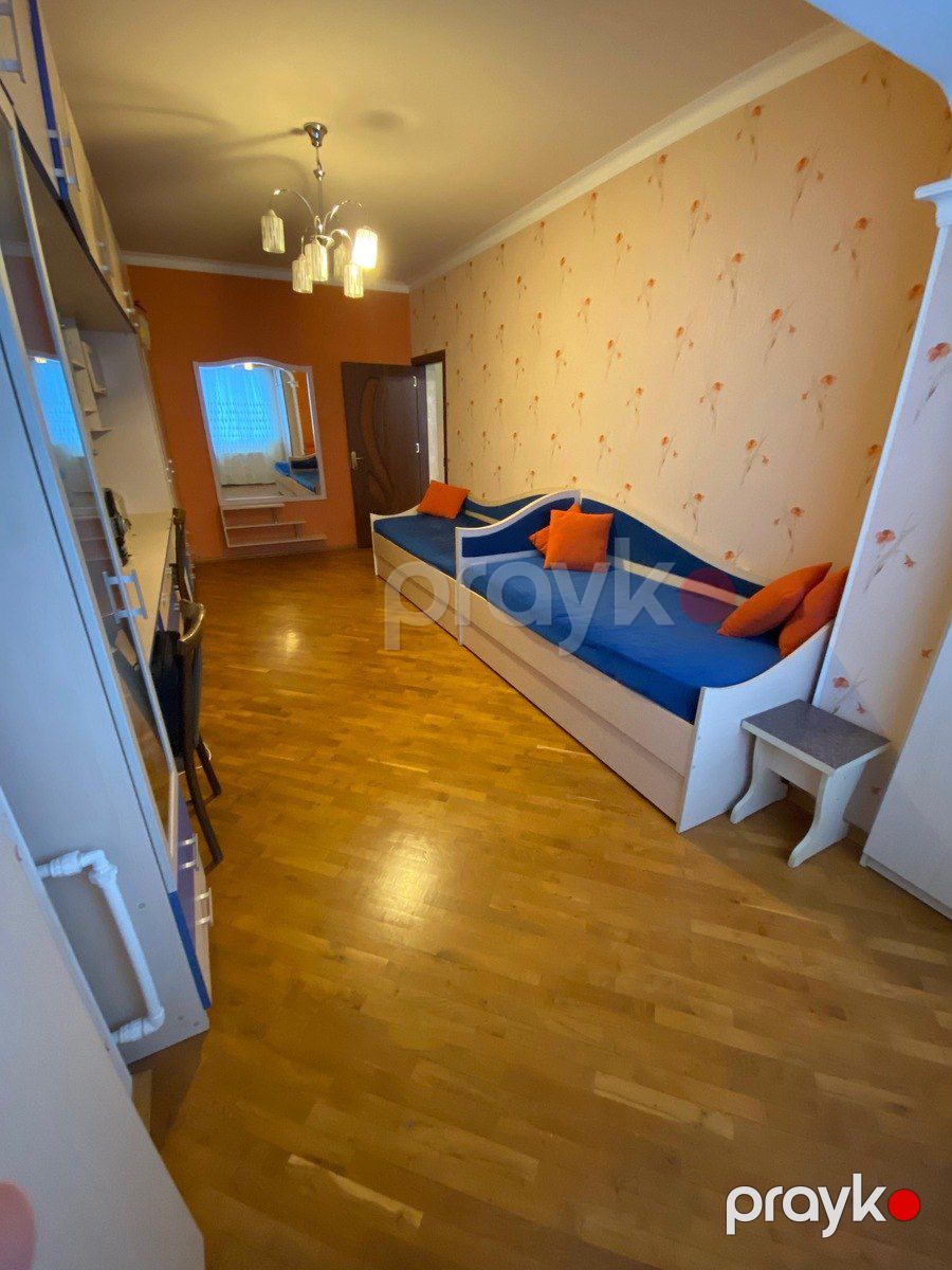 Satılır 4 otaqlı köhnə tikili 100 m² — Mənzil, Bakı (9)