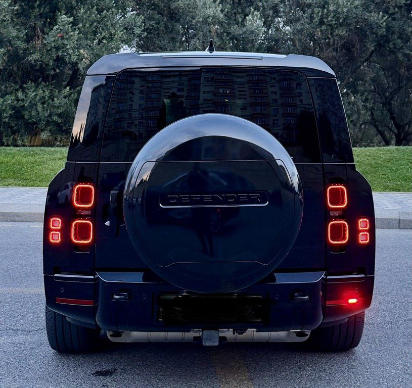 Land Rover Defender, 3.0 L, 2024 il, 24 000 km — Avtomobillər, Bakı (4)