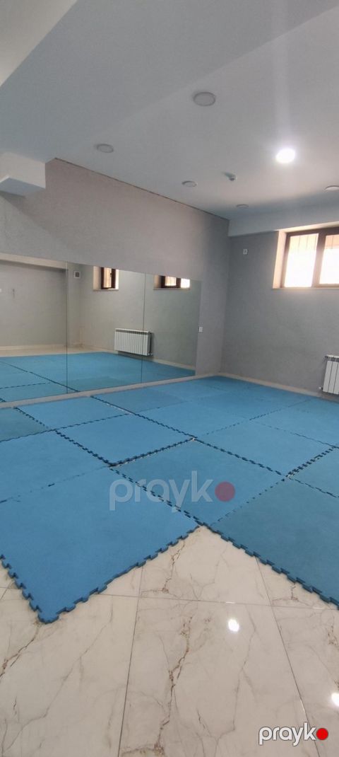 İcarəyə verilir 7 otaqlı ofis 150 m²