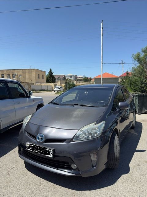 Toyota Prius, 1.8 L, 1.3 kWh, 2013 il, 643 738 km — Bakı