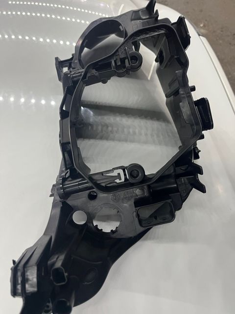 BMW E60 fara korpusu — Bakı