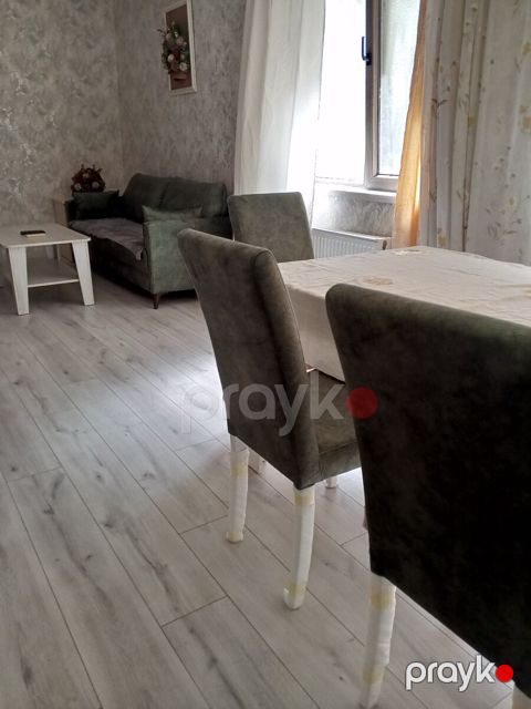 2-otaqlı mənzil kirayə verilir, Bünyad Sərdarov küç.6/3 85 m²