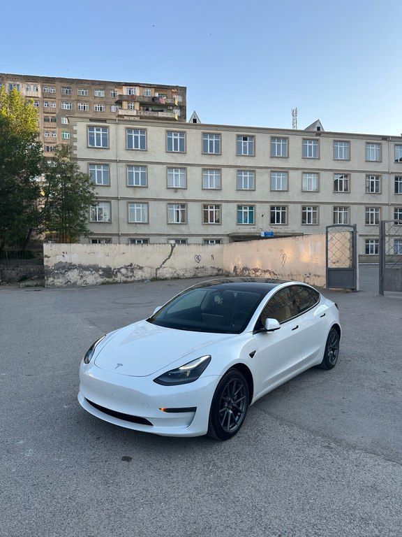 Tesla Model 3, 62 kWh, 2023 il, 22 000 km — Avtomobillər, Bakı (4)
