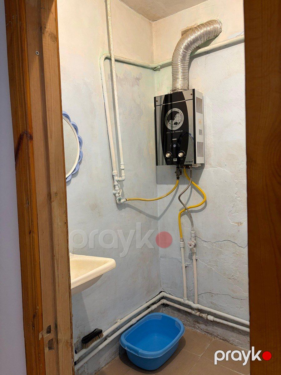 Satılır 2 otaqlı köhnə tikili 63 m² — Mənzil, Bakı (8)