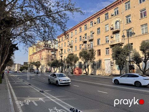 Satılır 3 otaqlı köhnə tikili 95 m²