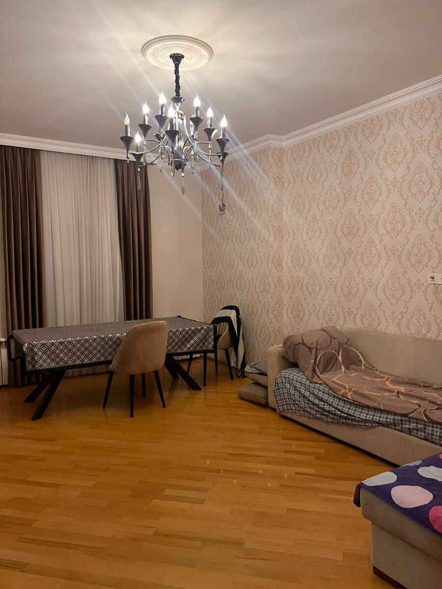 Satılır 5 otaqlı köhnə tikili 200 m² — Mənzil, Bakı (3)