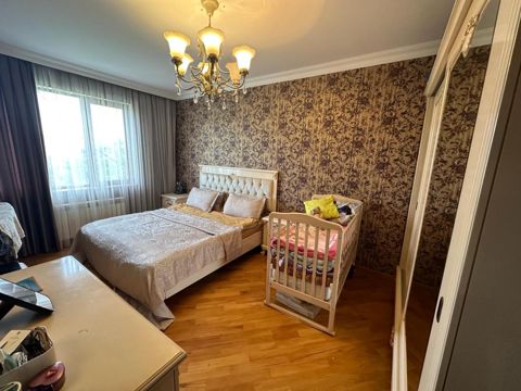 Satılır 3 otaqlı köhnə tikili 70 m² — Bakı