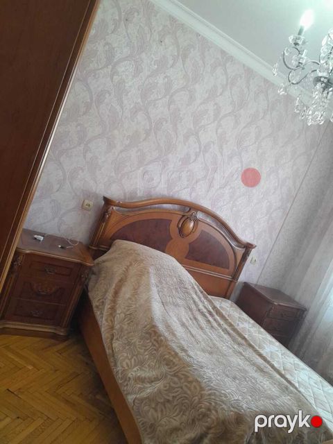 İcarəyə verilir 3 otaqlı köhnə tikili 72 m²
