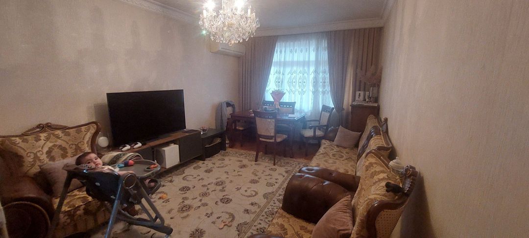 Satılır 4 otaqlı köhnə tikili 100 m² — Mənzil, Bakı