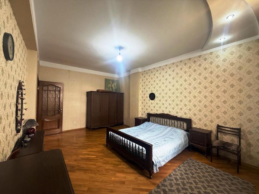 Satılır 4 otaqlı yeni tikili 208 m² — Mənzil, Bakı (7)