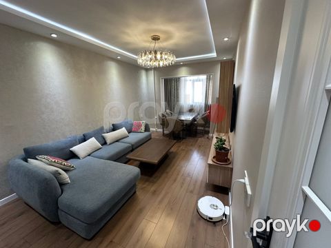 Satılır 2 otaqlı köhnə tikili 75 m²