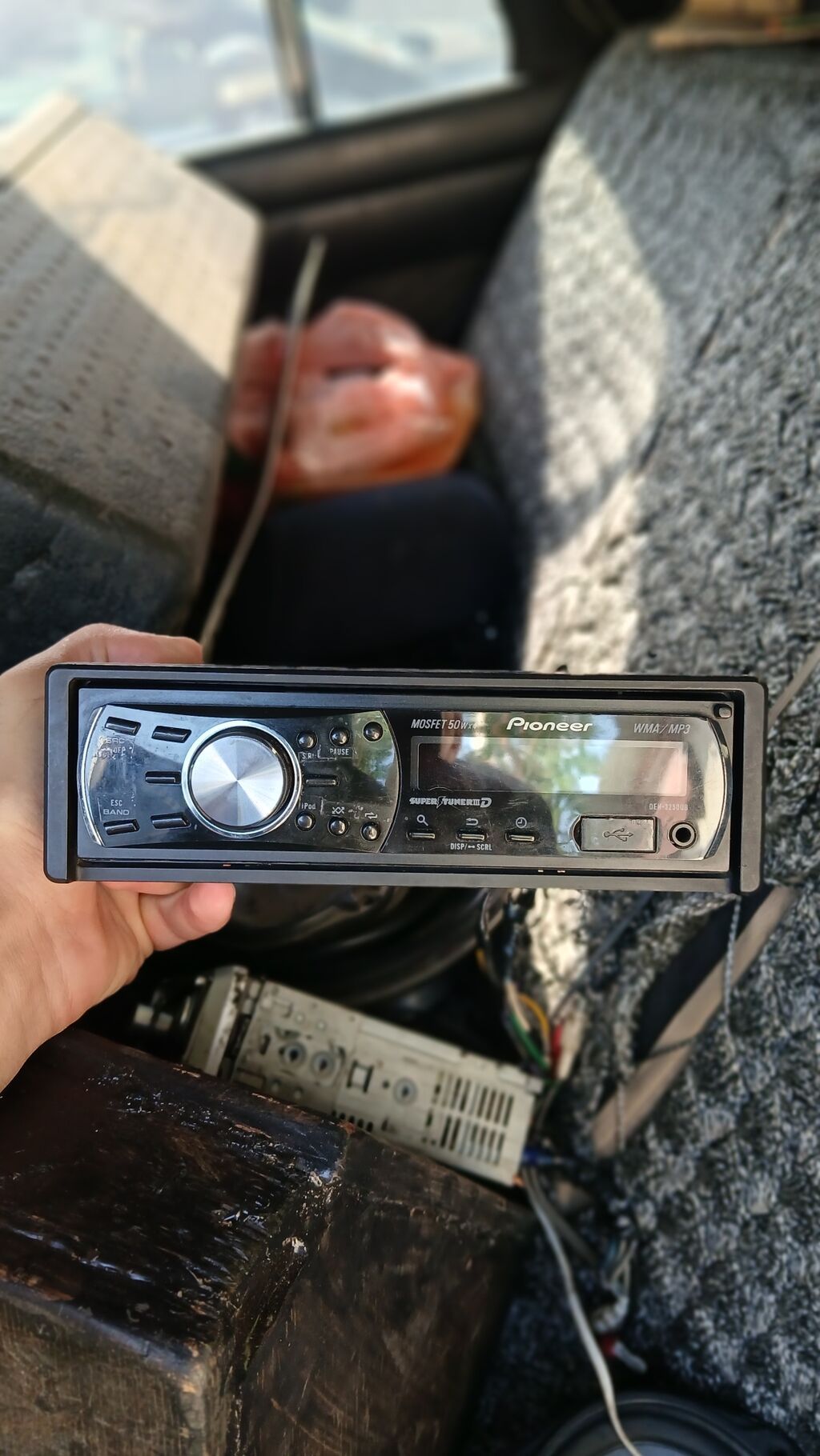 Pioneer DEH-3250UB avtomobil maqnitofonu - Ön panel: böyük səs — Elektronika, Masazır