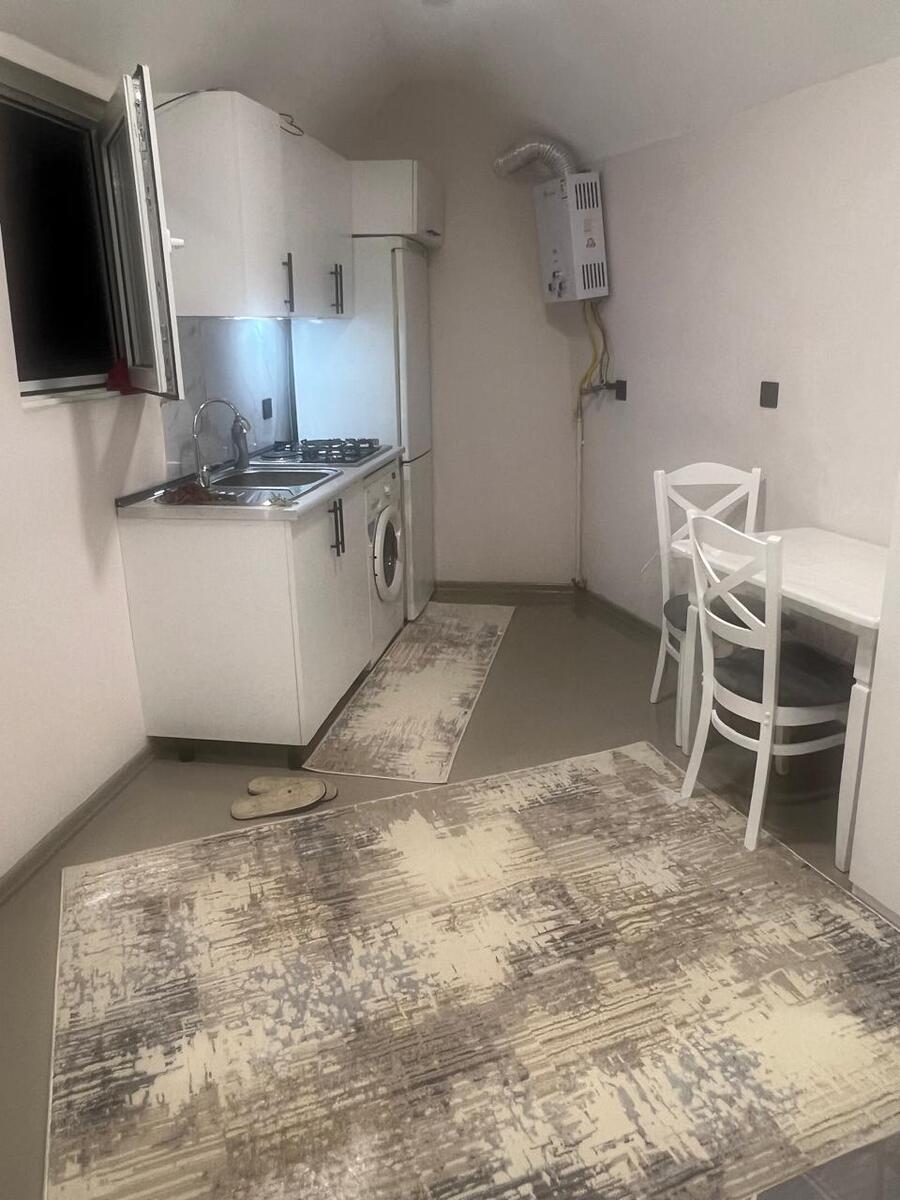İcarəyə verilir 1 otaqlı köhnə tikili 26 m² — Mənzil, Bakı (7)