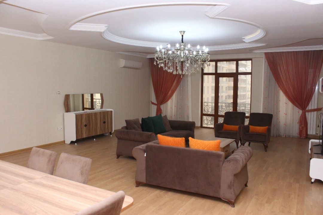 Satılır 4 otaqlı yeni tikili 220 m² — Mənzil, Bakı (4)