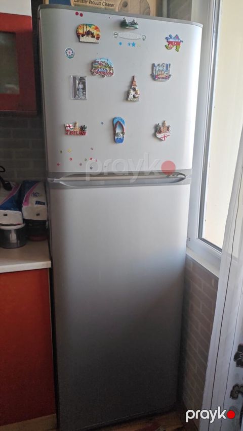 *300azn* Biryusa soyuducu satılır.Tam işləkdir.Evden satisdi.Unvan