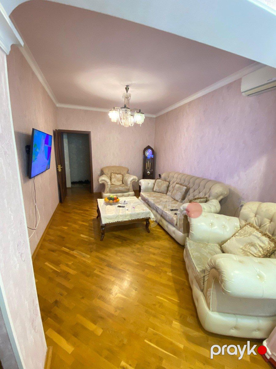 Satılır 4 otaqlı köhnə tikili 100 m² — Mənzil, Bakı (2)