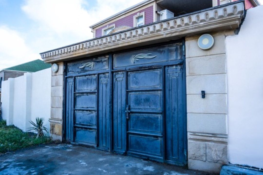 Satılır 5 otaqlı həyət evi/bağ evi 200 m² — Ev, villa, Bakı (5)