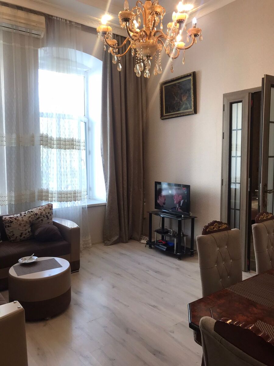 Satılır 3 otaqlı köhnə tikili 100 m² — Mənzil, Bakı (10)