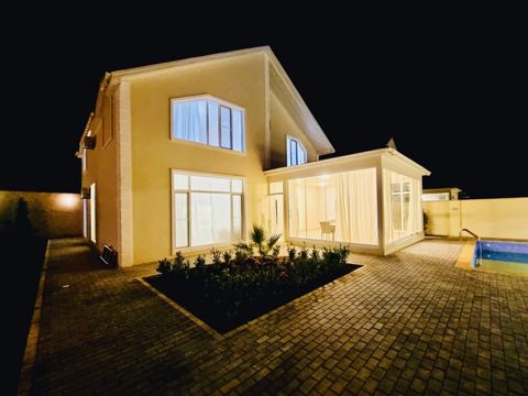 Satılır 5 otaqlı həyət evi/bağ evi 320 m² — Bakı