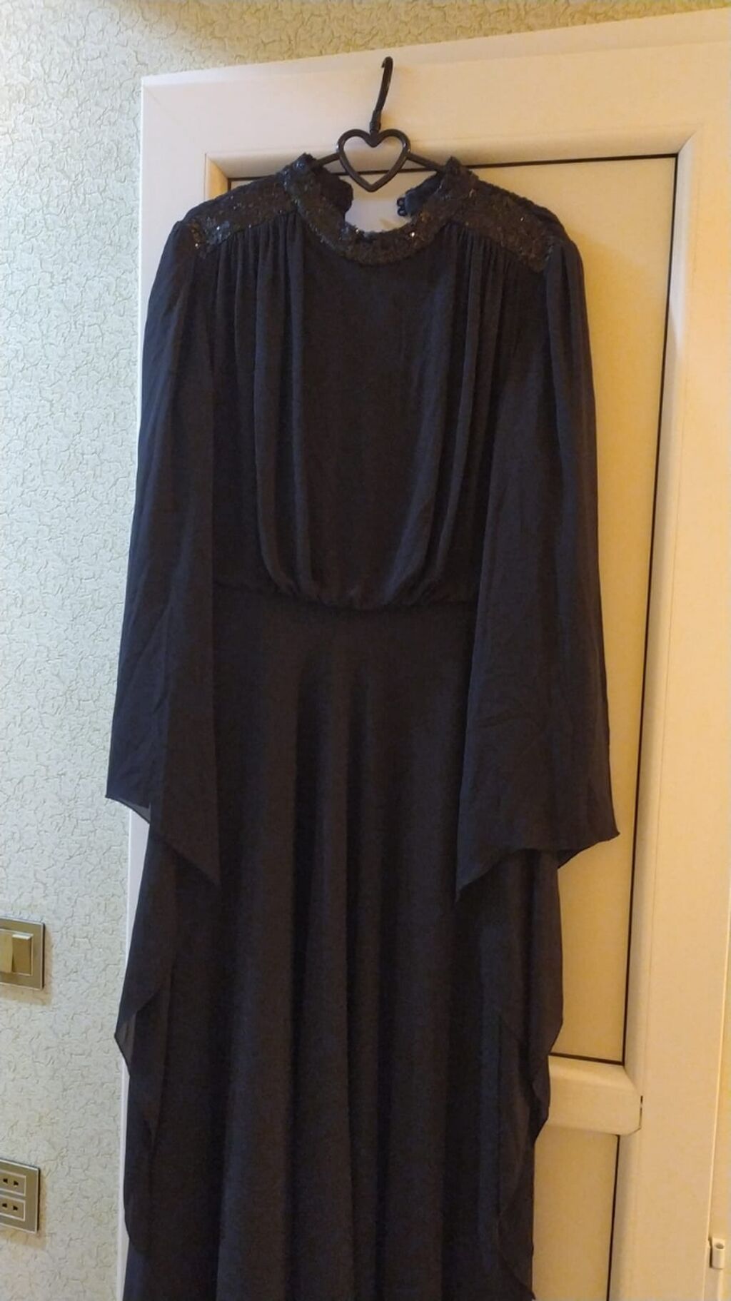 Qara ziyafət/abiyə paltarı - Rəng: Dərin qara - Model: Uzun, axıcı — Şəxsi əşyalar, Masazır (2)