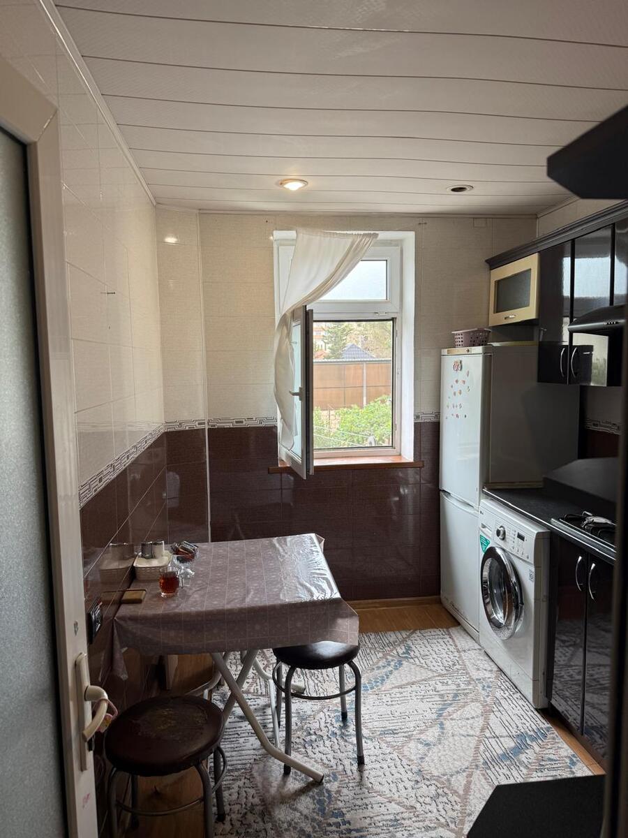 Satılır 2 otaqlı köhnə tikili 50 m² — Mənzil, Bakı (2)