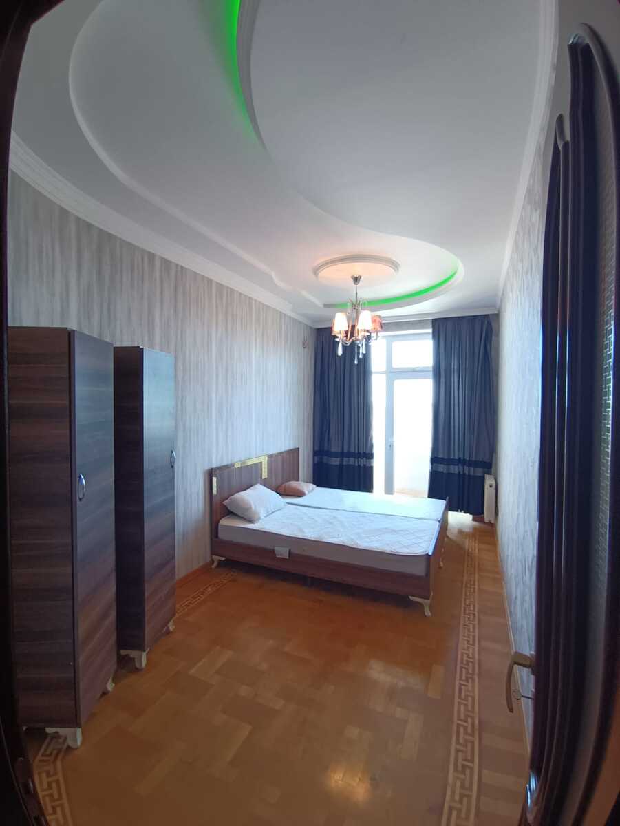 Satılır 4 otaqlı yeni tikili 220 m² — Mənzil, Bakı (11)