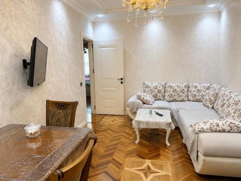 Satılır 3 otaqlı köhnə tikili 85 m² — Bakı
