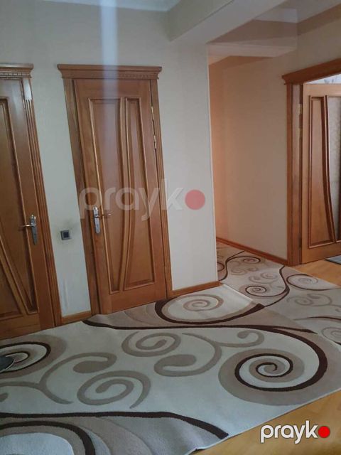 İcarəyə verilir 3 otaqlı yeni tikili 125 m²