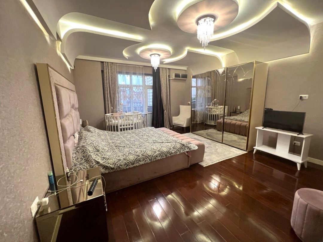 Satılır 4 otaqlı yeni tikili 220 m² — Mənzil, Bakı (4)