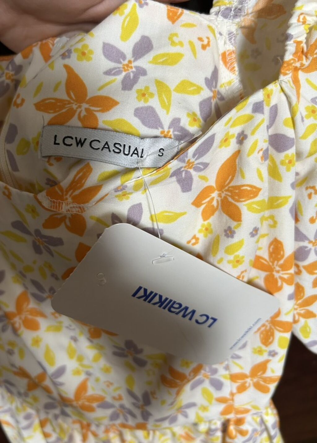 LC Waikiki – LCW Casuals qadın geyimi - Model: çiçək naxışlı don — Şəxsi əşyalar, Saray (2)