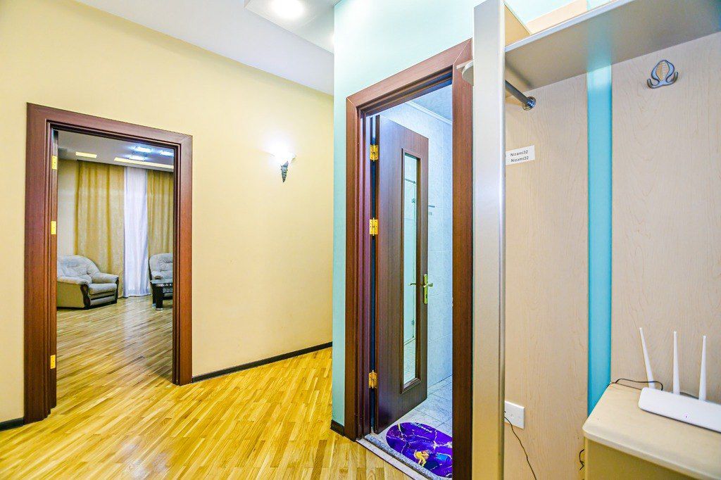 İcarəyə verilir 3 otaqlı köhnə tikili 132 m² — Mənzil, Bakı (10)