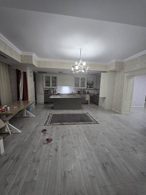 İcarəyə verilir 4 otaqlı ofis 220 m² — Bakı