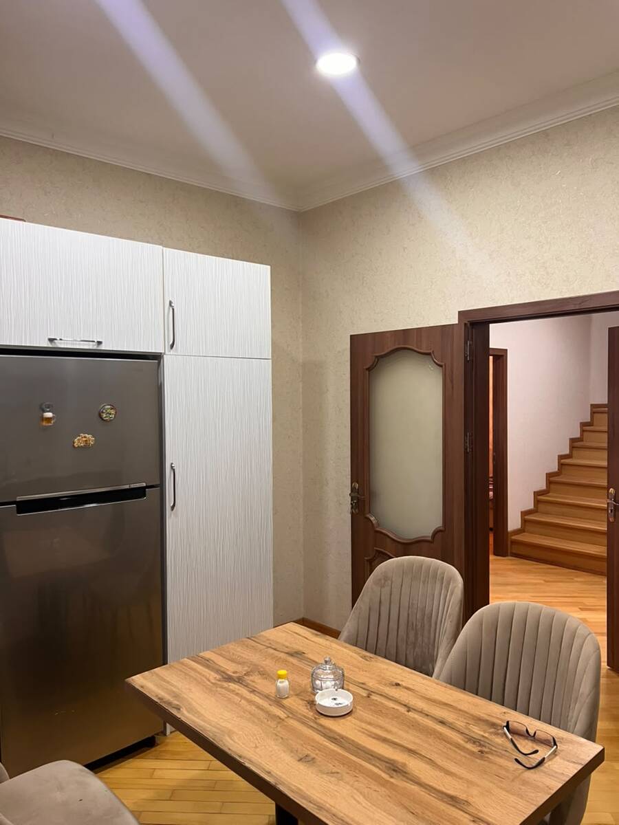 Satılır 5 otaqlı köhnə tikili 200 m² — Mənzil, Bakı (8)