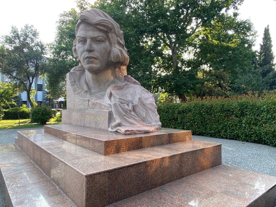 Satılır 2 otaqlı köhnə tikili 65 m² — Mənzil, Bakı (2)
