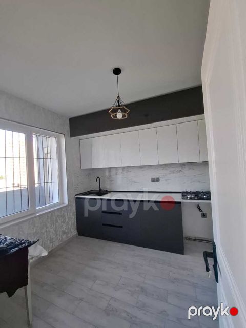 Satılır 3 otaqlı köhnə tikili 75 m²