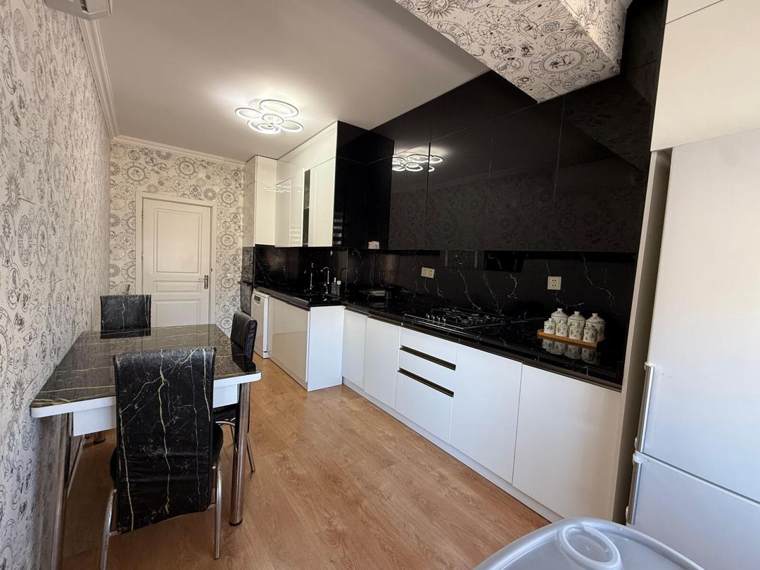 Satılır 4 otaqlı yeni tikili 160 m² — Mənzil, Bakı (4)