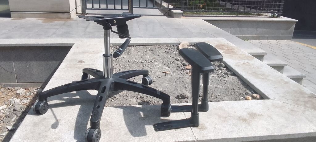 Tənzimlənən ofis kreslosu bazası və qol dayaqları - Qaz liftli metal — Ofis mebeli, Bakı (4)