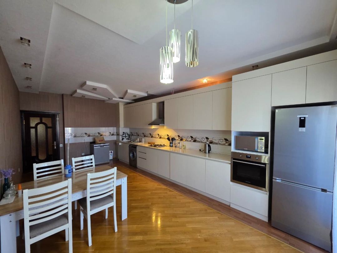 İcarəyə verilir 3 otaqlı yeni tikili 136 m² — Mənzil, Bakı (11)