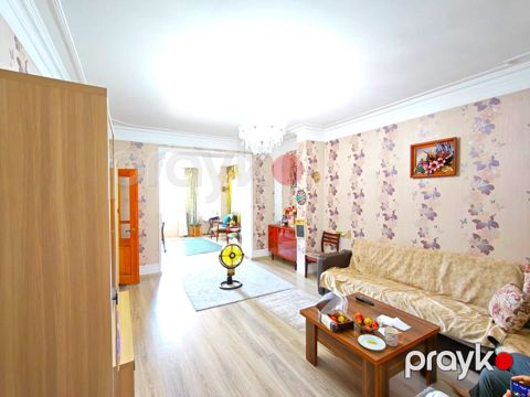Satılır 3 otaqlı köhnə tikili 75 m²