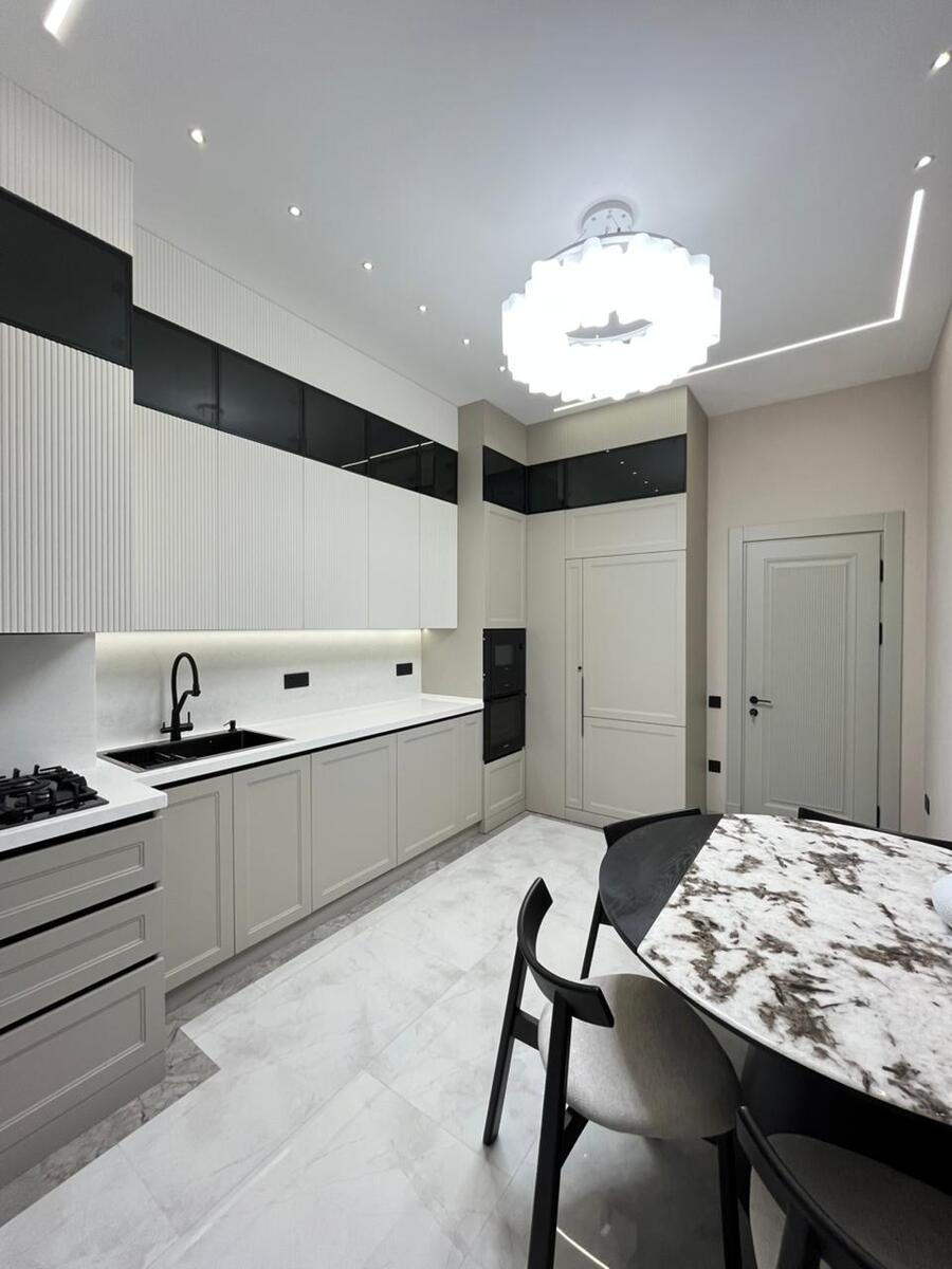 Satılır 4 otaqlı yeni tikili 160 m² — Mənzil, Bakı (8)