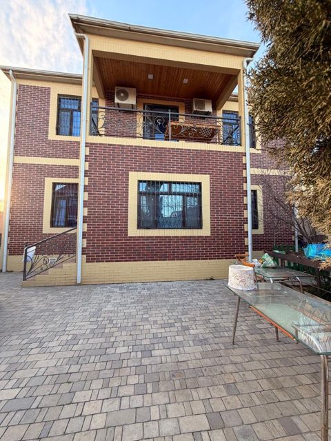 Satılır 5 otaqlı həyət evi/bağ evi 260 m² — Bakı