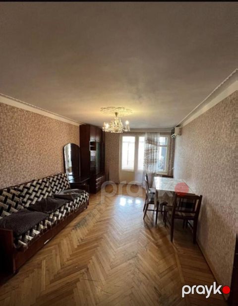 Satılır 3 otaqlı köhnə tikili 75 m²