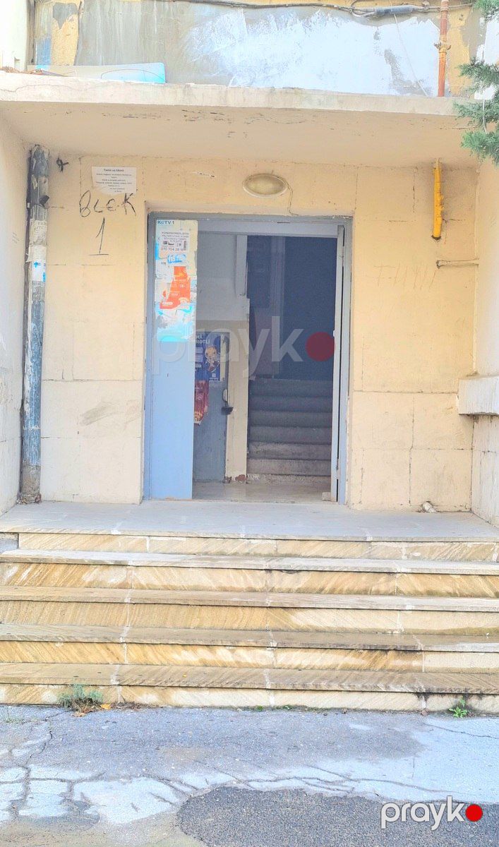 Satılır 2 otaqlı köhnə tikili 51 m² — Mənzil, Bakı (3)