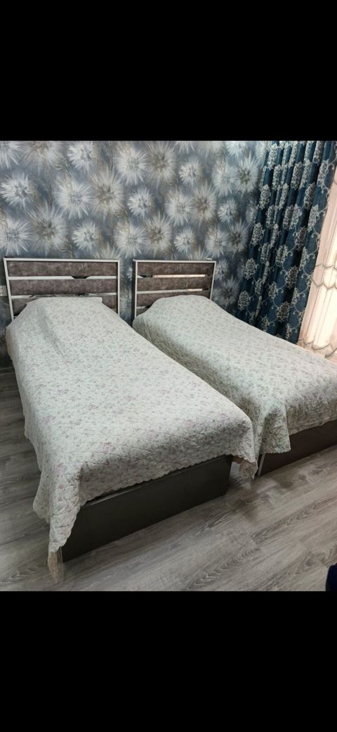 Tek neferlik 2 eded çarpayı cutu 280azn(tek isteyen olarsa 1i 150azn)