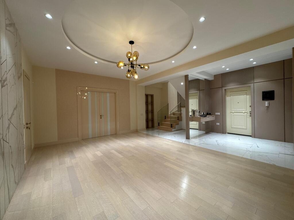 Satılır 6 otaqlı yeni tikili 360 m² — Mənzil, Bakı (9)