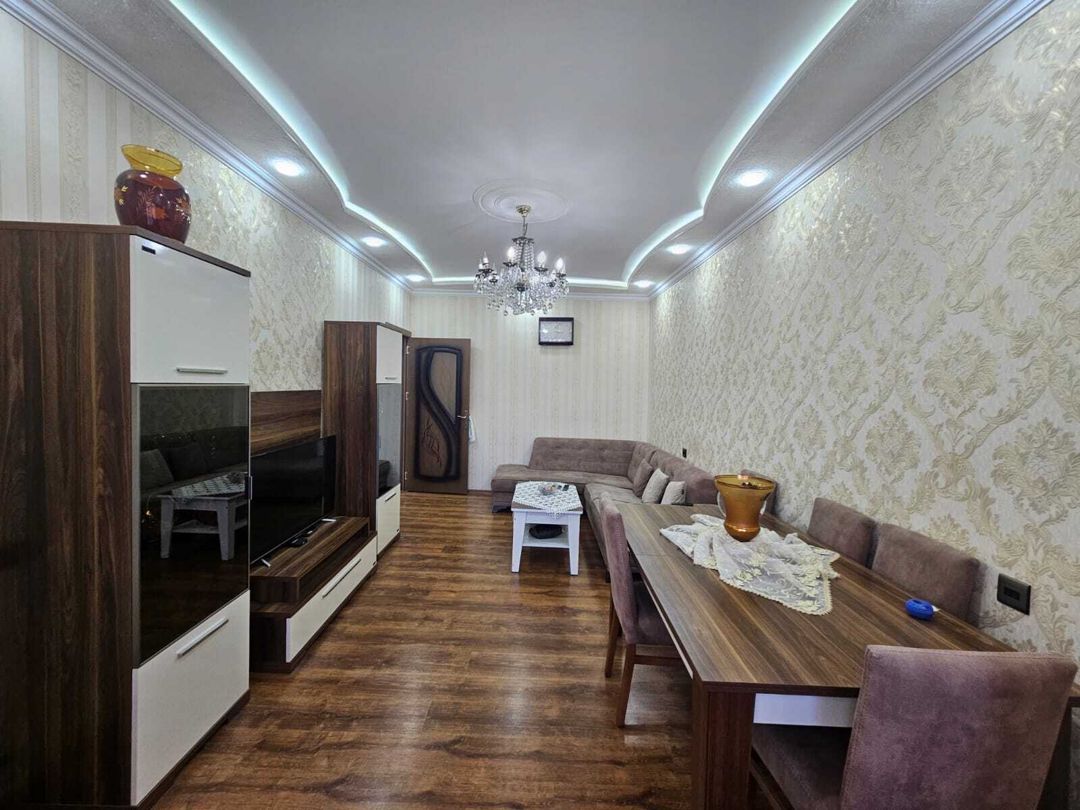 Satılır 2 otaqlı köhnə tikili 60 m² — Mənzil, Bakı