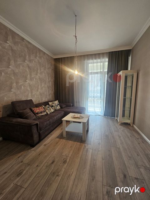 Satılır 3 otaqlı köhnə tikili 92 m²