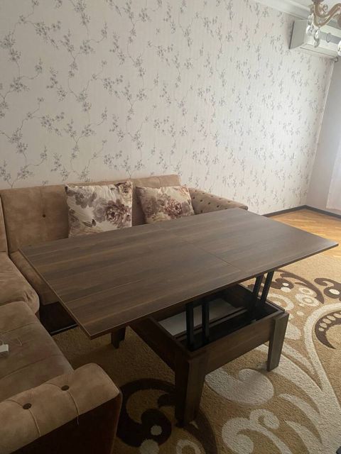 İcarəyə verilir 3 otaqlı köhnə tikili 72 m² — Bakı