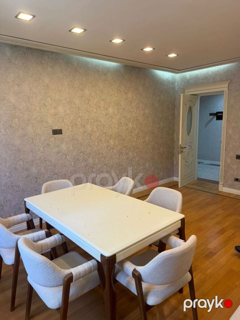 İcarəyə verilir 3 otaqlı yeni tikili 120 m²